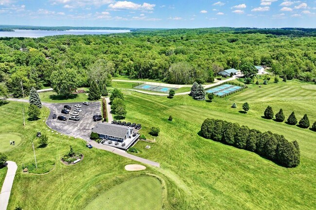 856 Brickley Dr, Fontana, WI 53125 - photo 3