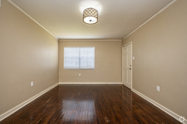 2BR, 1BA - 1,000SF - Living Room