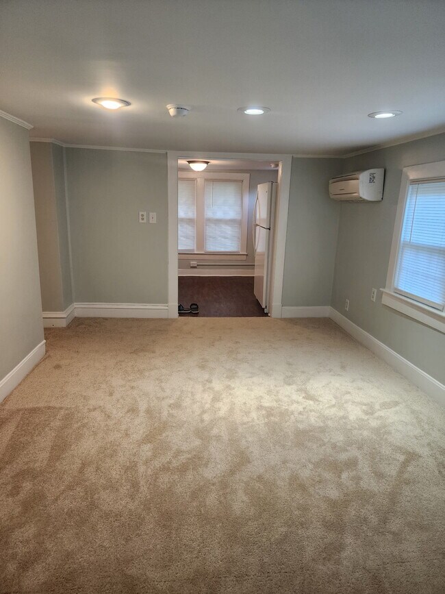 200 N Fourth St unit 200B, Hampton, VA 23664 - photo 3