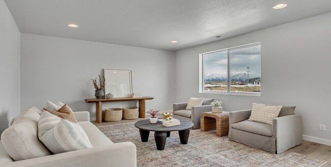 2208 W 2615 N, Clinton, UT 84015 - photo 2