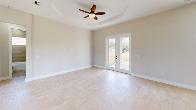 1111 W Leader Ct, Labelle, FL 33935 - photo 2