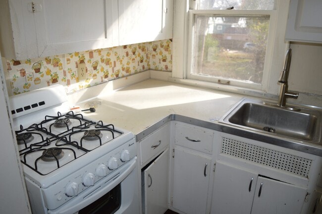 729 Clark Ct unit 2, Madison, WI 53715 - photo 7