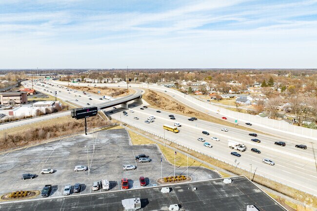 The Devington area has easy access to I-465 for commuting around Indianapolis.
