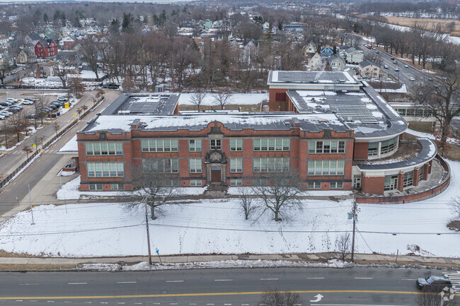 Welcome to the Banard School at 170 Derby Ave, New Haven, CT 06511.