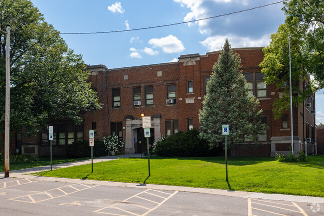 Arthur Elementary School has an A grade in diversity from Niche.