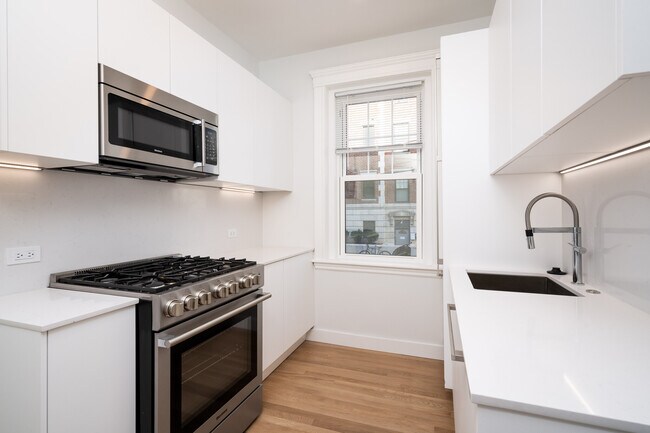 17 Forest St unit 18-3, Cambridge, MA 02140 - photo 3