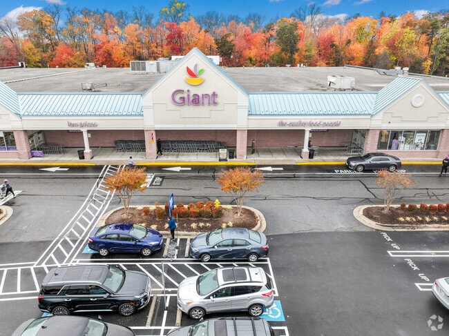 Giant has all your grocery needs covered and is conveniently located in Bryans Road.