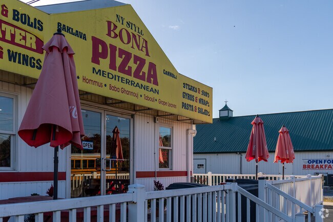 Try a hot slice from a Long Neck favorite, Bona Pizza.