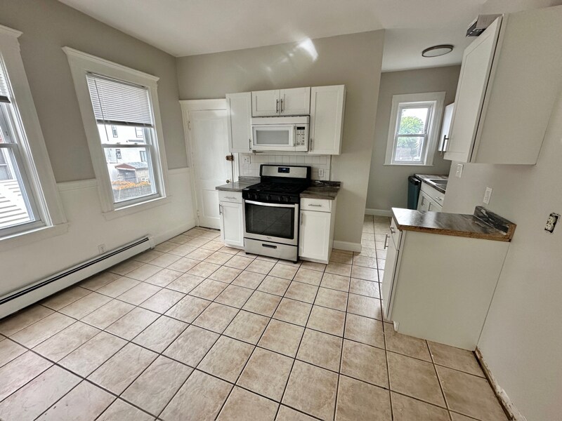 29 Nichols St unit 1, Everett, MA 02149 - photo 1