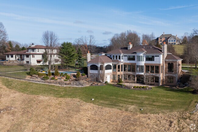 Ada has an area of large estates on the hills north of the Grand River and downtown Ada.