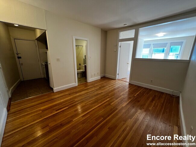 33 Lancaster Terrace unit 312, Brookline, MA 02446 - photo 2