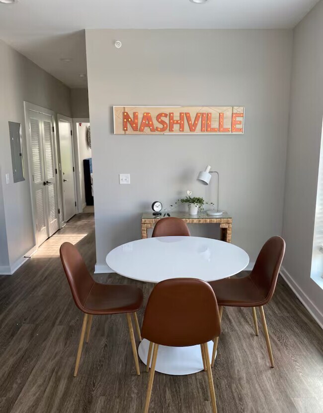 1505 54th Ave N unit 1505 54th Ave N 301, Nashville, TN 37209 - photo 5
