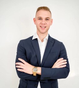 Agent Photo