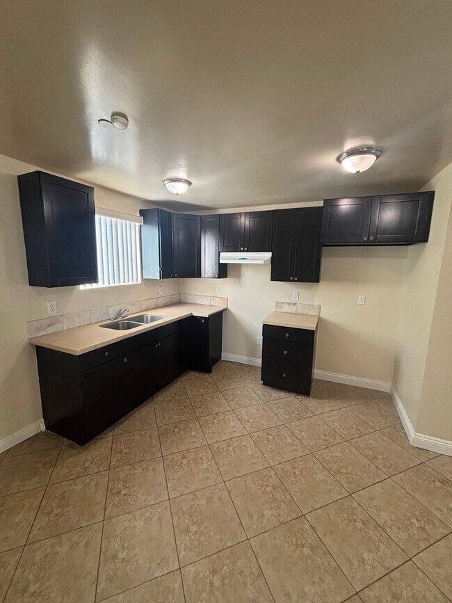 9031 Avalon Blvd, Los Angeles, CA 90003 - photo 5