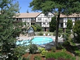 455 S 156th St, Burien, WA 98148