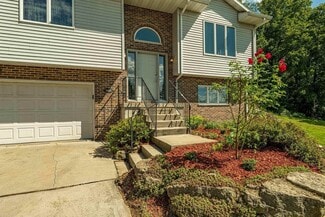 100 Grossenbacher Ln, New Glarus, WI 53574