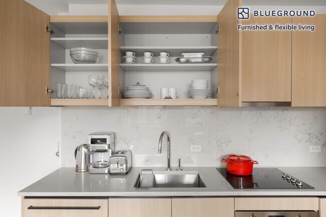 250 W 19th St unit FL7-ID427, New York, NY 10011 - photo 6