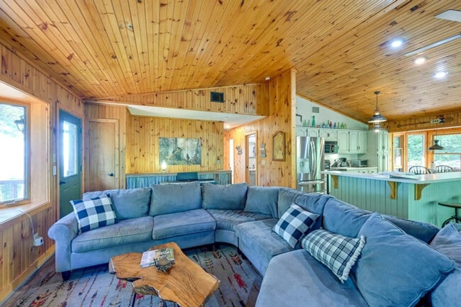 623 Buggy Barn Rd unit ID1352860P, Cullowhee, NC 28723 - photo 2