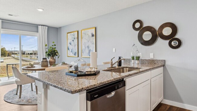 1004 Battle Ridge unit 36207726, Jefferson City, TN 37760 - photo 3