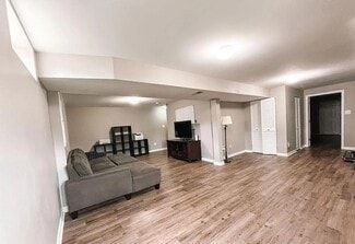 1405 Rock Ridge Ct Unit Basement apartment, Herndon, VA 20170