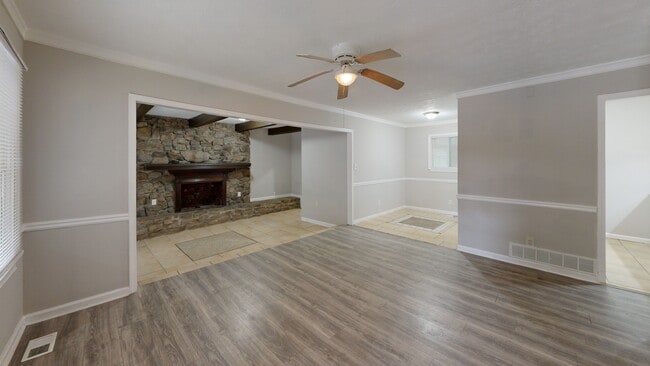 657 Utoy Ct, Jonesboro, GA 30238 - photo 2