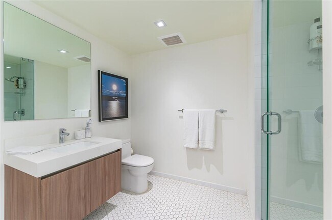 Tiffany House unit 502, Fort Lauderdale, FL 33304 - photo 7