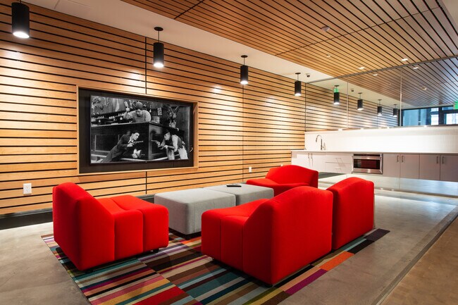 Vertex Off Broadway, Seattle, WA 98102 - photo 2