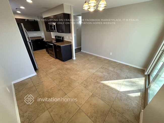 8122 S 2nd Dr, Phoenix, AZ 85041 - photo 4