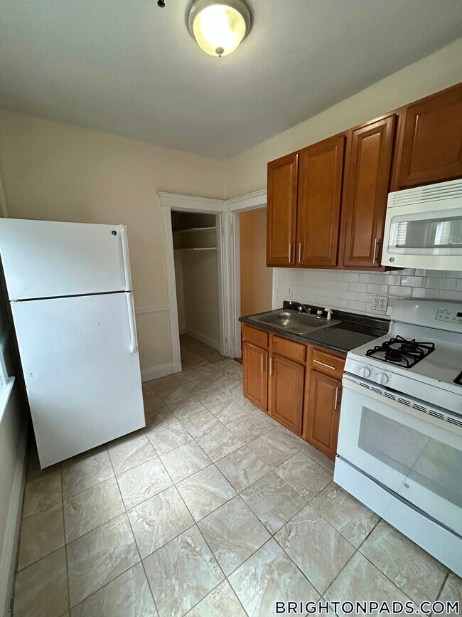 127 Washington St Unit 47, Boston, MA 02135