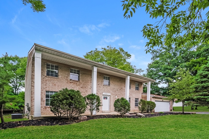 7561 Tanglewood Ln, West Chester, OH 45069 - photo 1