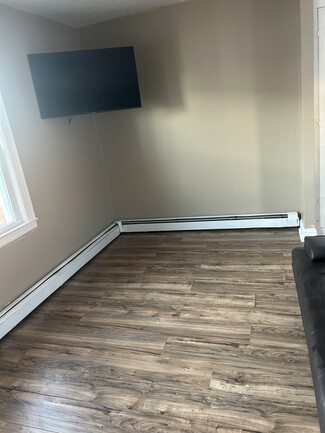 35 Gillen St Unit Charles, Providence, RI 02904