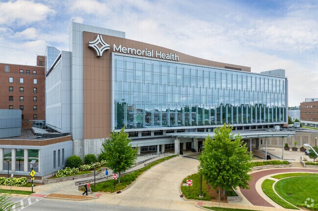 Just north of downtown and bordering the medical district, Enos Park is well-positioned.