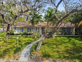 441 47th St N, Saint Petersburg, FL 33713