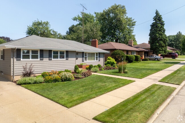Forest Park includes Ranch style homes.