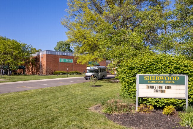 Entrance of Sherwood Elementary School.