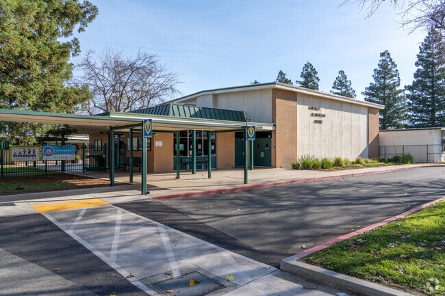 Lincoln Elementary is a highly rated school Yuba City.
