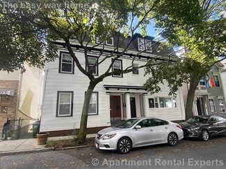 112 Thorndike St Unit 2, Cambridge, MA 02141