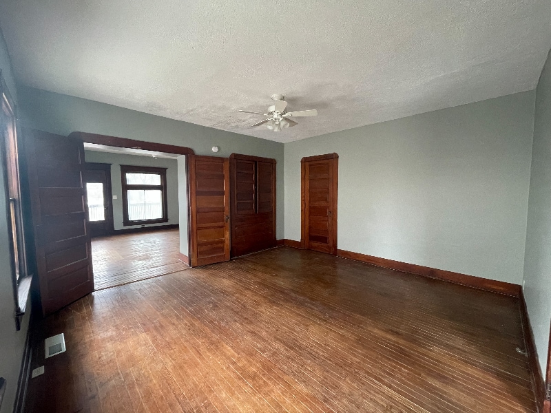 418 E Main St, Greenfield, IN 46140 - photo 1