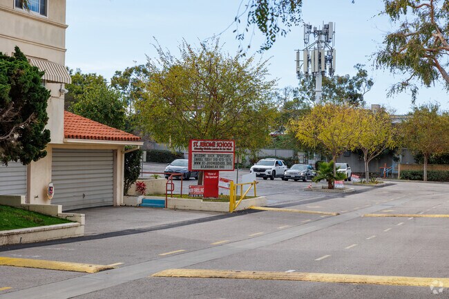 The student to teacher ratio at St. Jerome Elementary School in Westchester, CA is 13:1.