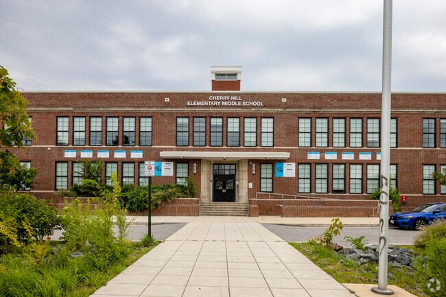 Cherry Hill Elementary/Middle School educates the students in Cherry Hill well.