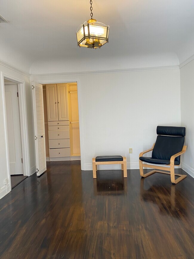 2323 Las Colinas Ave unit 2323 Las Colinas Ave, Los Angeles, CA 90041 - photo 5