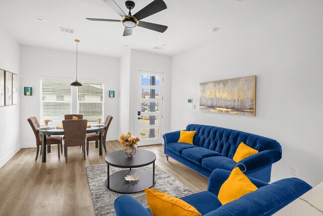 4321 Mckinley St, Houston, TX 77051 - photo 4