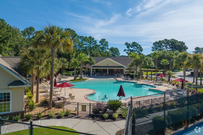 Baynard Park boasts a private community center featuring a pool and tennis courts.