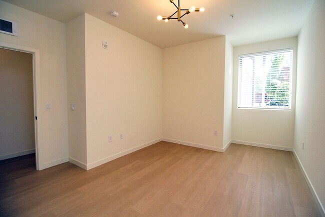 7530 N Richmond Ave unit 203, Portland, OR 97203 - photo 3