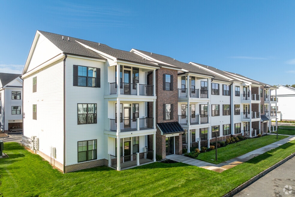 The Village at Hamilton Green (1651 Klockner), Hamilton, NJ 08619 - photo 1