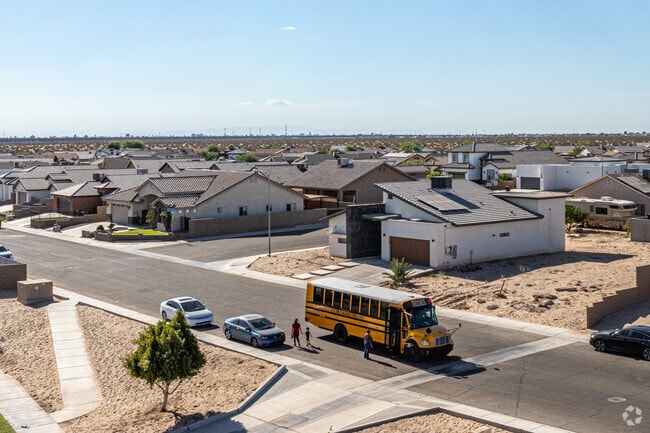 To prevent students from walking home in extreme heat, San Luis deploys buses to help.