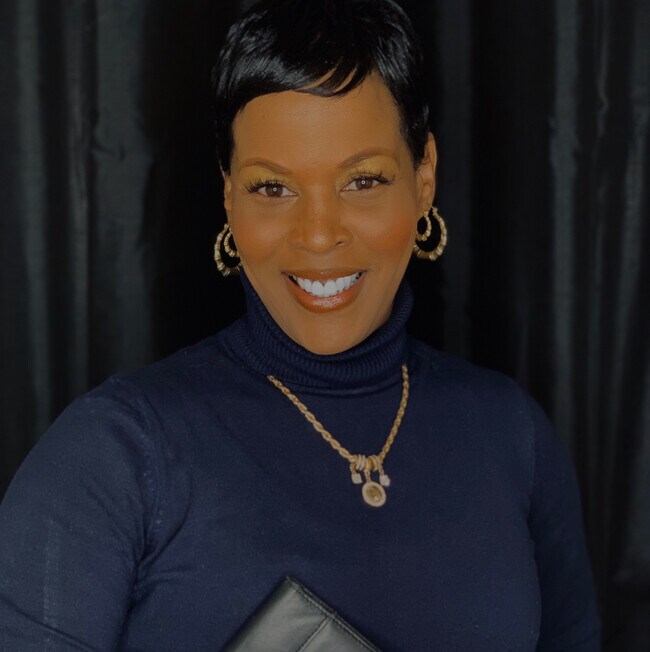 Tomeka Bell