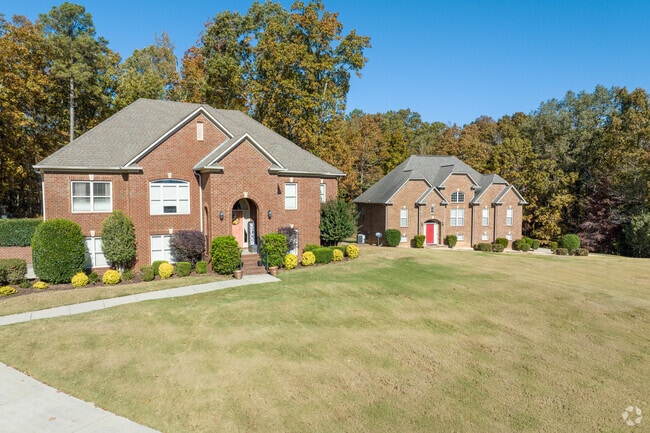 Enjoy the pretty landscaping in Moody.