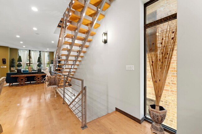 2031 W Coulter St unit ID1244911P, Chicago, IL 60608 - photo 7