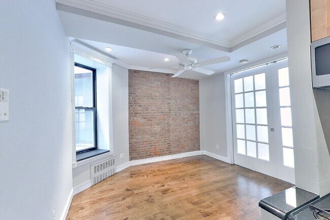 209 E 25th St unit 1A, New York, NY 10010 - photo 4